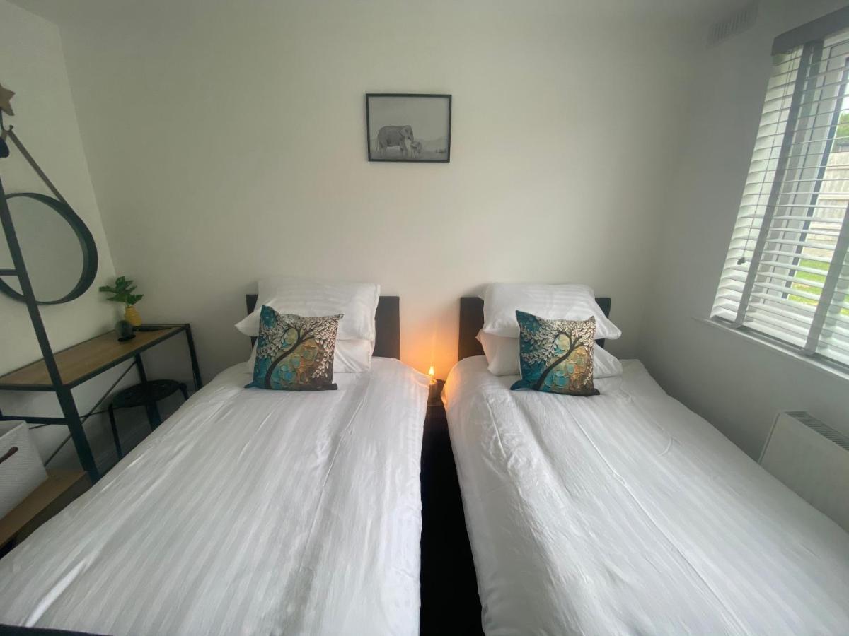 Beau - Brambles Chine, Colwell Bay - 5 Star Wifi - Short Walk To The Hut And Beach - 1 Night Stays Available - Ferry Offers Freshwater Esterno foto