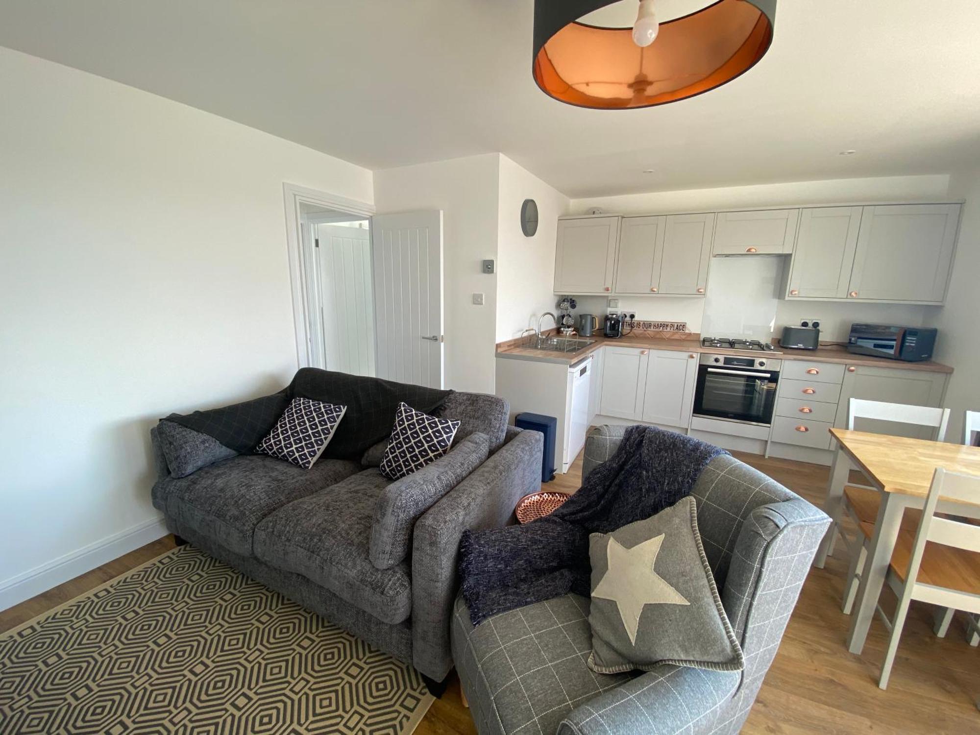 Beau - Brambles Chine, Colwell Bay - 5 Star Wifi - Short Walk To The Hut And Beach - 1 Night Stays Available - Ferry Offers Freshwater Esterno foto